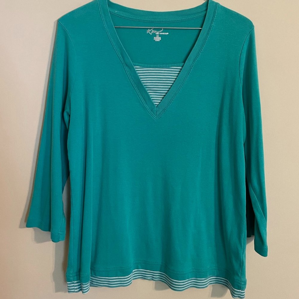 Kim Rogers Green 3/4 Sleeve V-Neck Top w/ Stripes